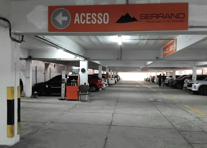Serrano ResidencialHotel Em